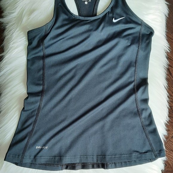 Nike Tank - Picture 2 of 5